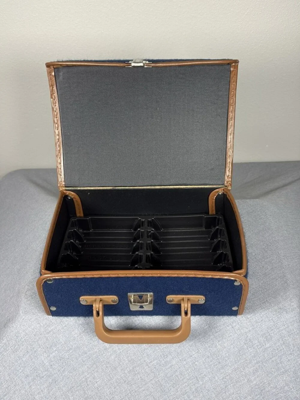 Blue Felt Cassette Tape Storage Carrying Case Briefcase Holds 12